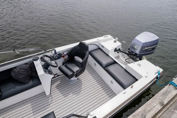 The cockpit and seating of Trifoil 100GT seen from above