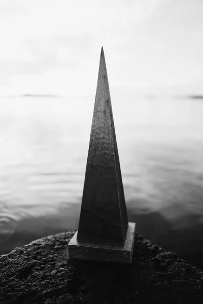 A black and white photograph looking up at Solspeilet